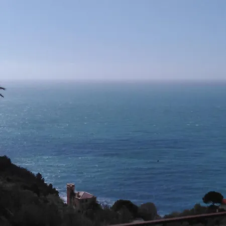 Flat With Sea View And Garden Apartment Framura